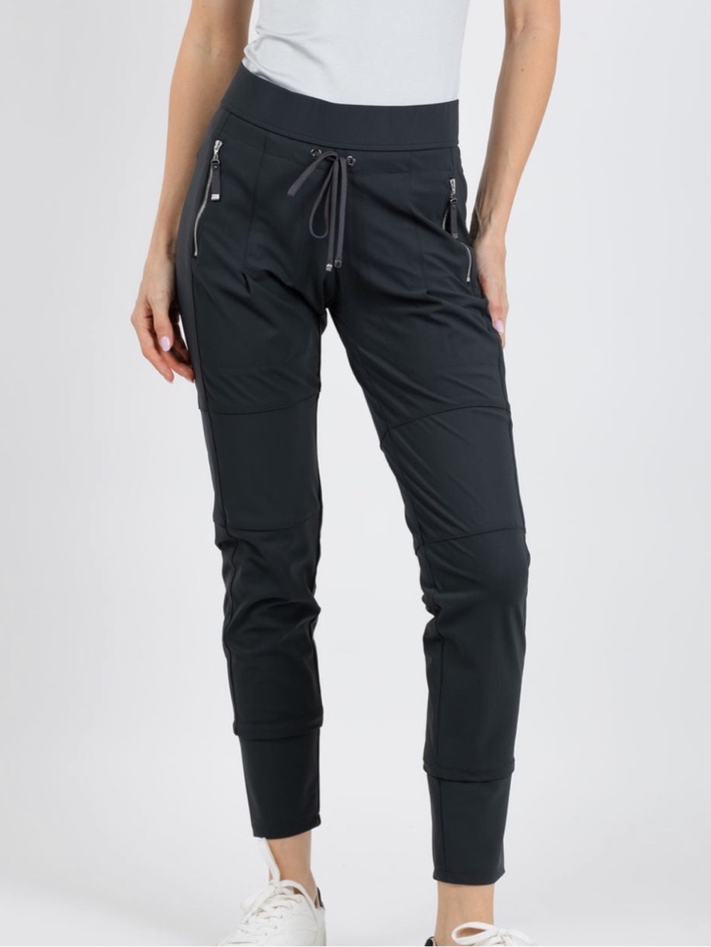 RAFFAELLO ROSSI Candy Black Performance Jogger Pants - Size 4